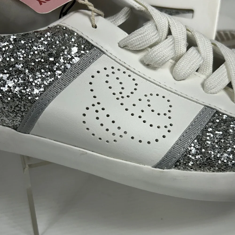 Sam &‎ Libby Size 8.5 Alina Sneakers Silver Glitter White Low Top NEW $49